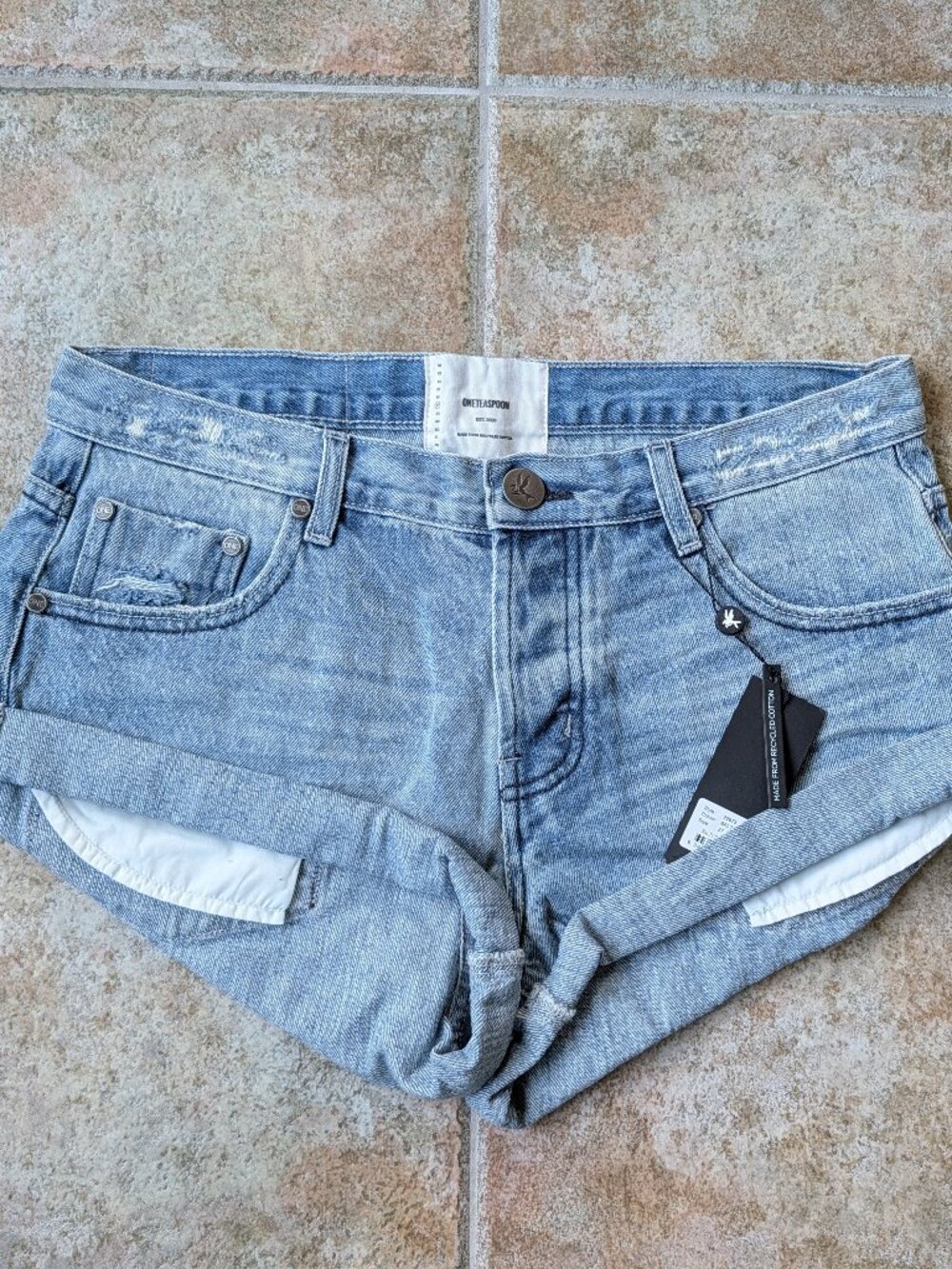 NWT One Teaspoon Bandits - Low Waist Cut Off Denim Shorts in Salty Dog - Size 27